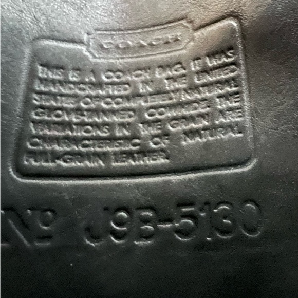Vintage Coach purse from the 80’s. Made in the USA. All soft leather. Clean. - Picture 7 of 9